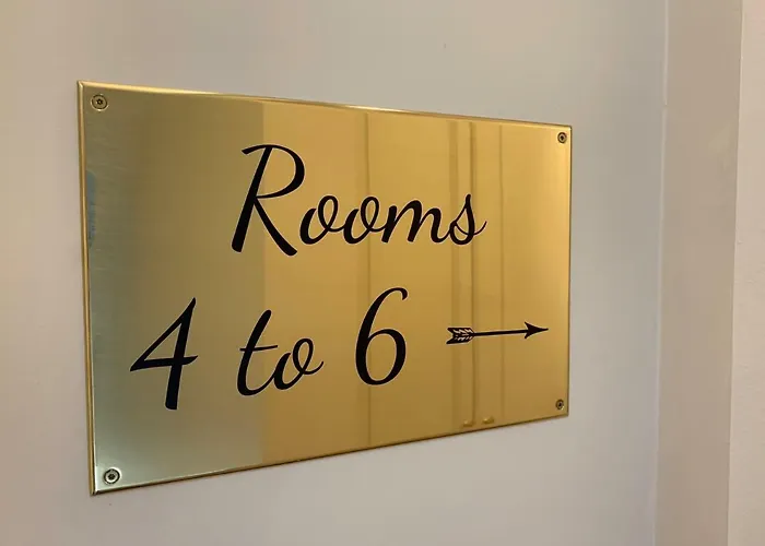 לינה וארוחת בוקר Merveilleux 4*