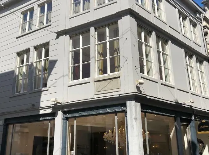 Alojamento de Acomodação e Pequeno-almoço Merveilleux 4*